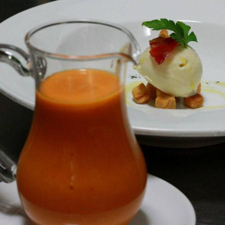 Salmorejo con helado de aceite - Hotel El Curro